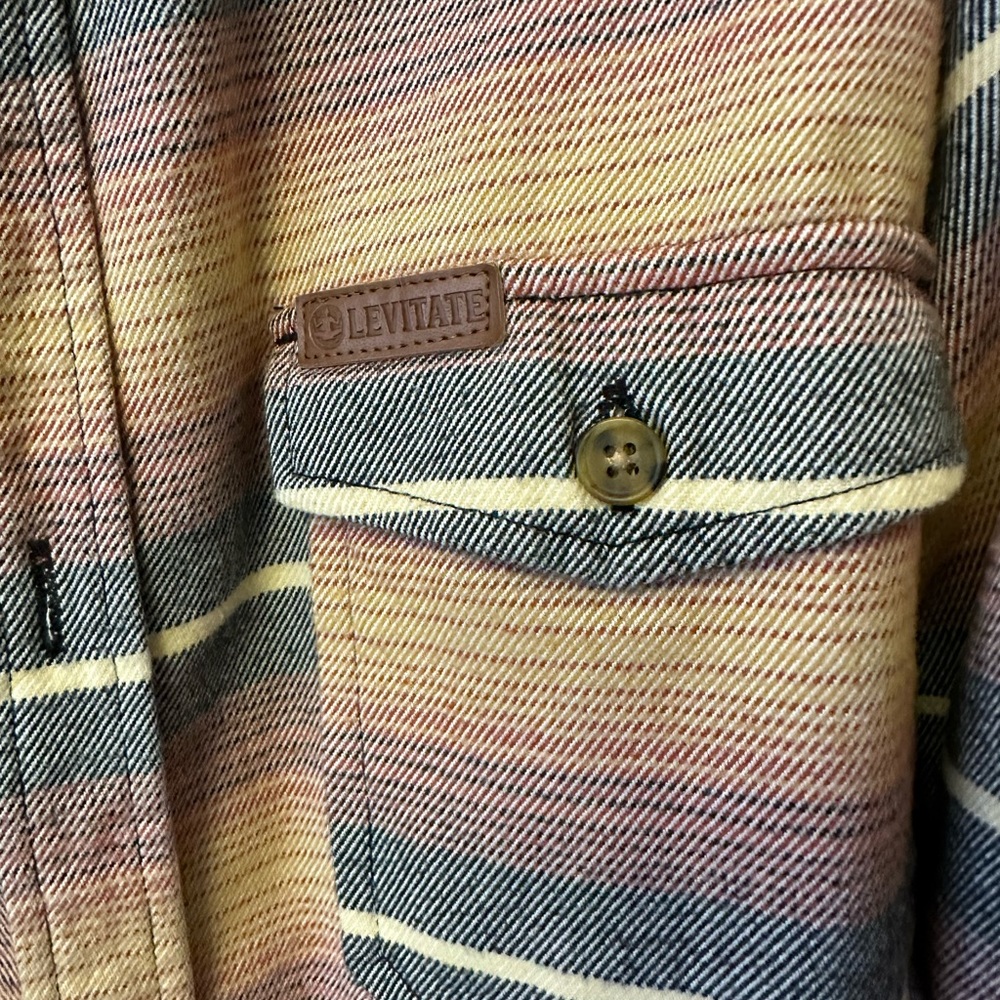 Levitate Flannel - Picture 5 of 5